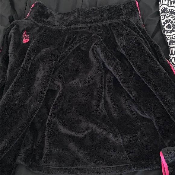 North face - Picture 3 of 3